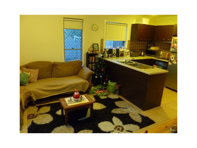 2/12 Dinmore Street, Moorooka QLD 4105