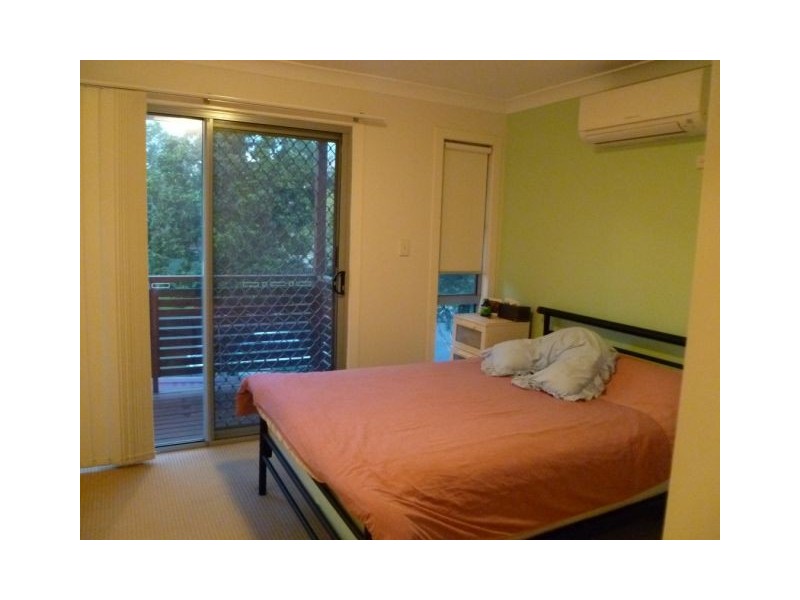 2/12 Dinmore Street, Moorooka QLD 4105