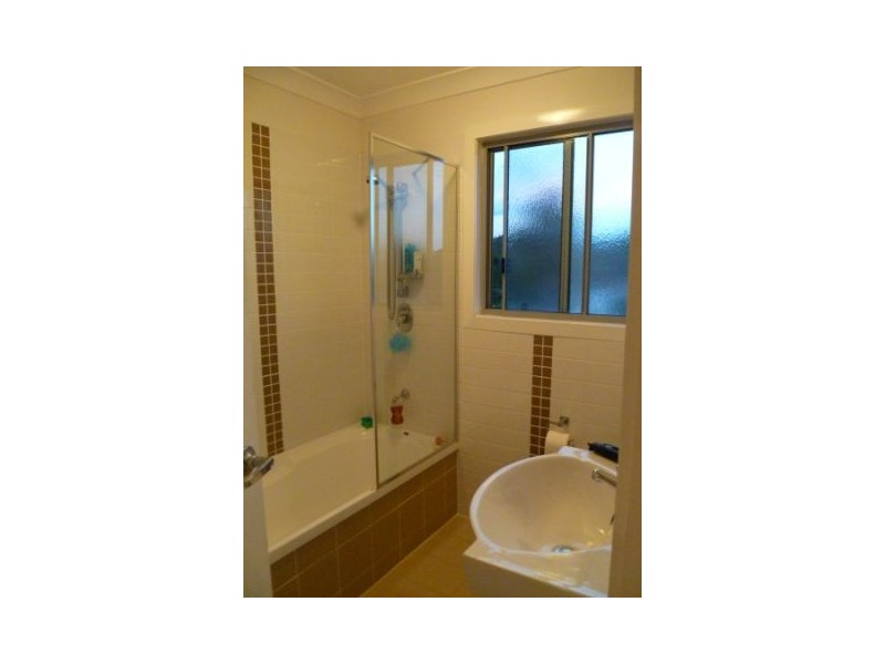 2/12 Dinmore Street, Moorooka QLD 4105