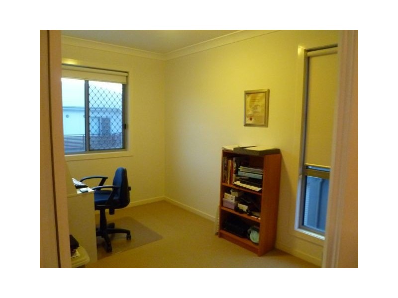 2/12 Dinmore Street, Moorooka QLD 4105