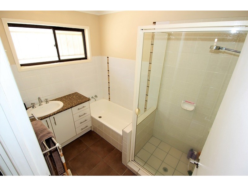 40 Parkway Road, Daisy Hill QLD 4127