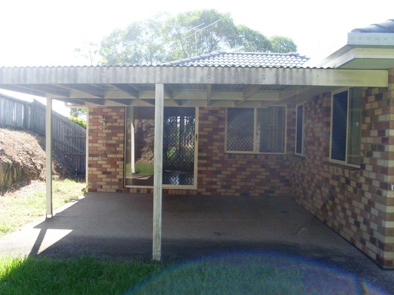 15 Chatfield Street, Edens Landing QLD 4207
