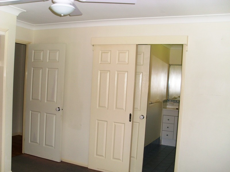 15 Chatfield Street, Edens Landing QLD 4207