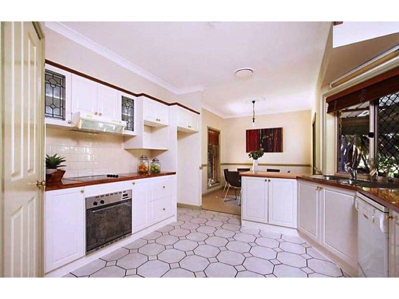 9 Oppermann Court, Meadowbrook QLD 4131