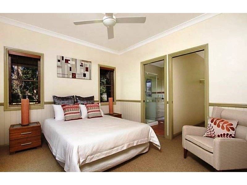 9 Oppermann Court, Meadowbrook QLD 4131