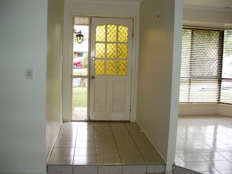 9 Stormbridge Court, Daisy Hill QLD 4127