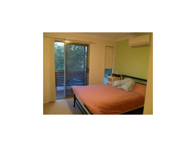 2/12 Dinmore Street, Moorooka QLD 4105