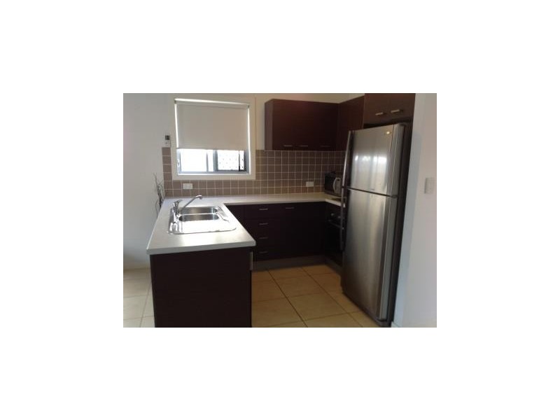 2/12 Dinmore Street, Moorooka QLD 4105