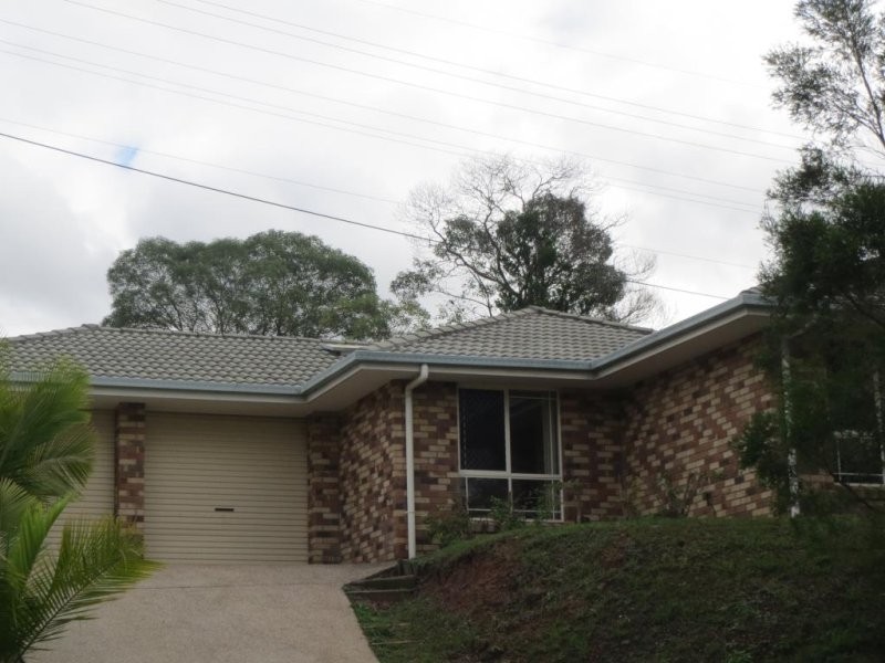 15 Chatfield Street, Edens Landing QLD 4207