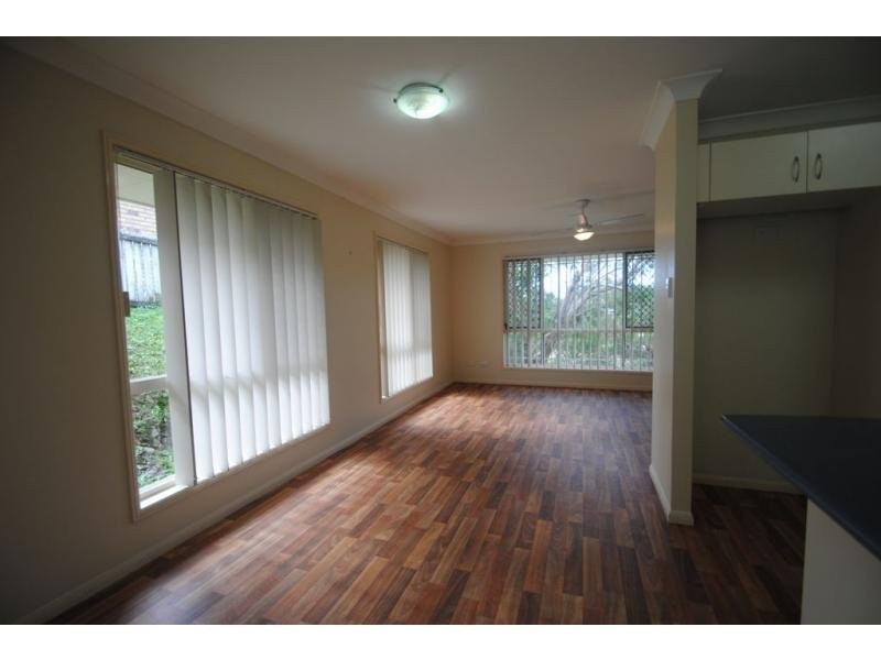 15 Chatfield Street, Edens Landing QLD 4207