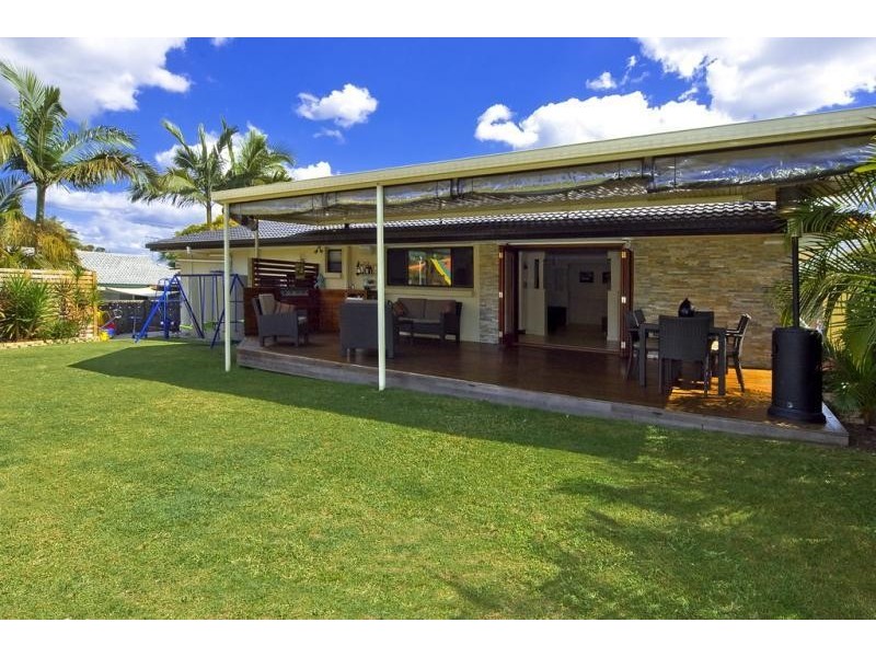3 Lauretta Ave, Springwood QLD 4127
