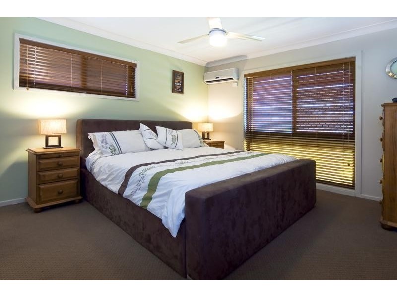 3 Lauretta Ave, Springwood QLD 4127