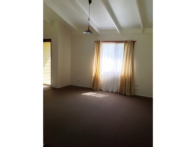 27 Gladewood Drive, Daisy Hill QLD 4127