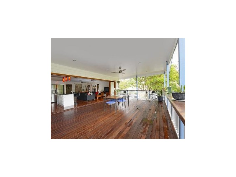 68 Stanley Road, Camp Hill QLD 4152