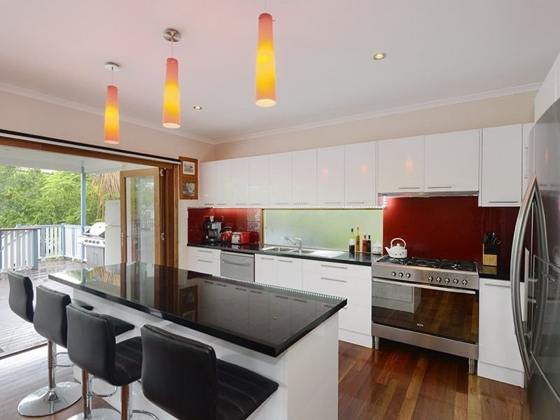 68 Stanley Road, Camp Hill QLD 4152