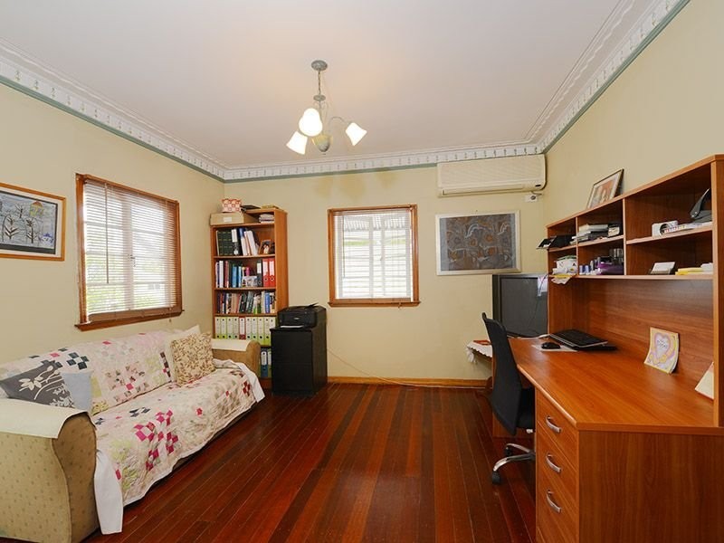 68 Stanley Road, Camp Hill QLD 4152