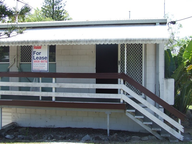 1/15 North Road, Woodridge QLD 4114