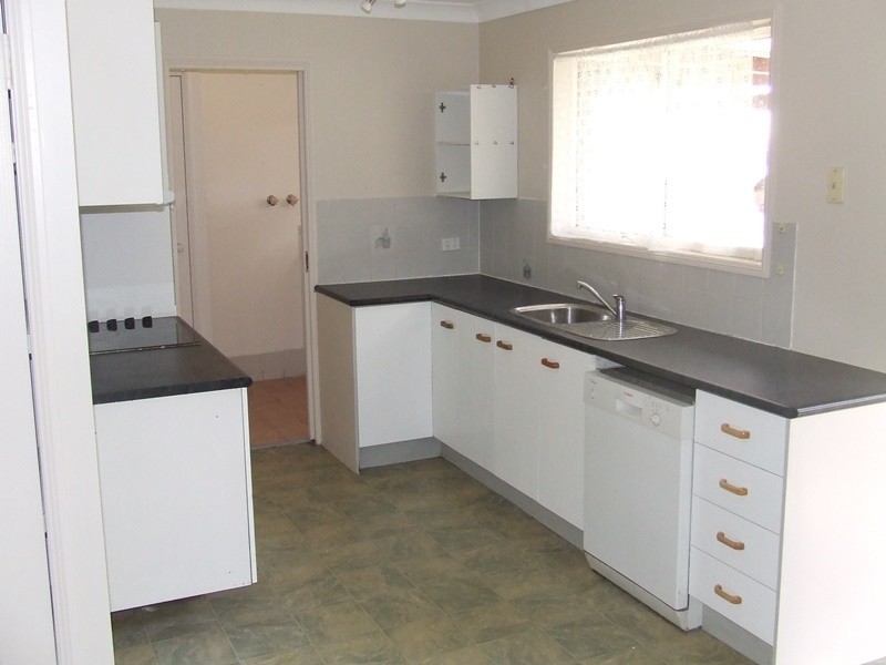 16 Myrtle Street, Waterford West QLD 4133