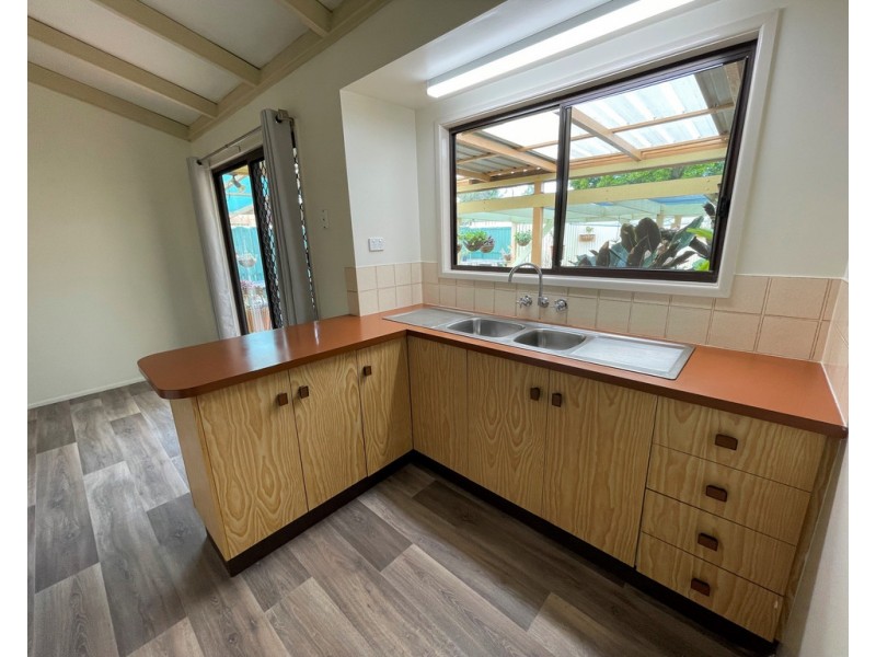 104 Main Street, Redland Bay QLD 4165