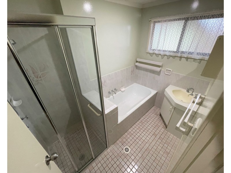 104 Main Street, Redland Bay QLD 4165