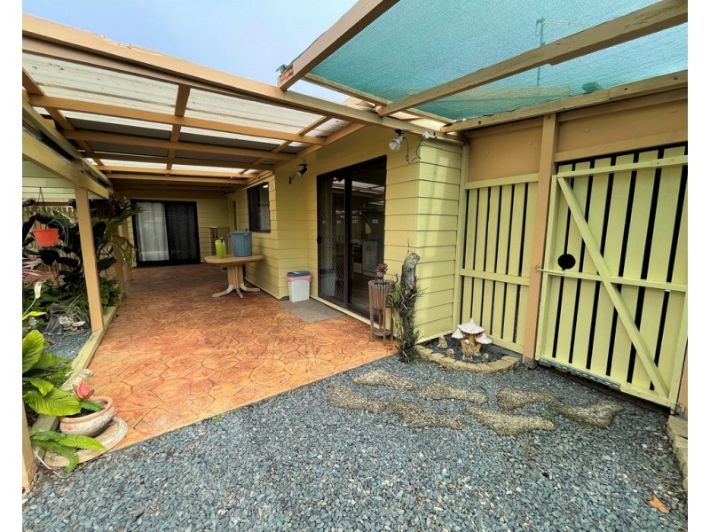 104 Main Street, Redland Bay QLD 4165