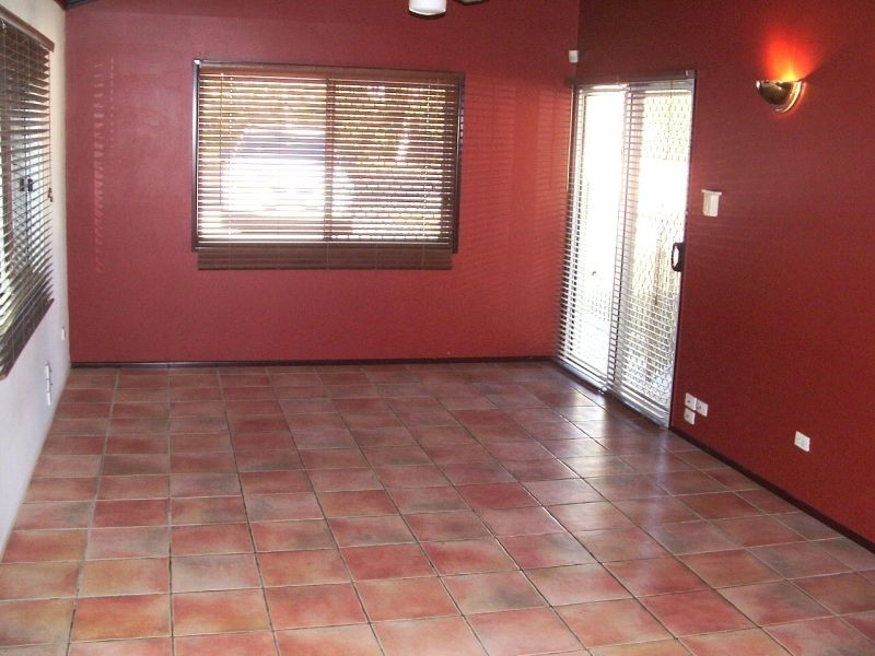 16 Tonya Court, Woodridge QLD 4114