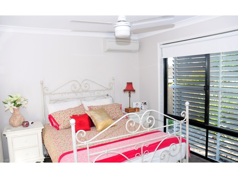 5  bishop place, Loganlea QLD 4131