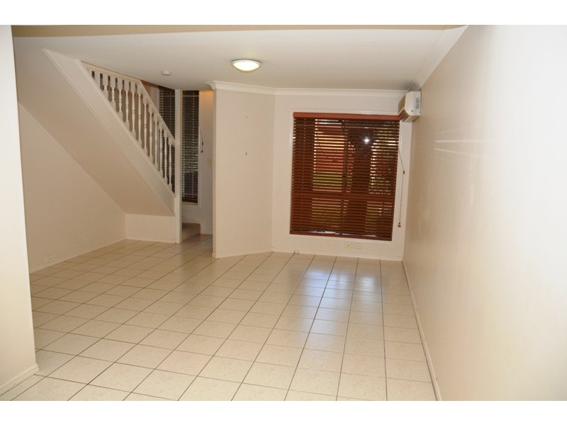 32/15 Erindale Close, Wishart QLD 4122