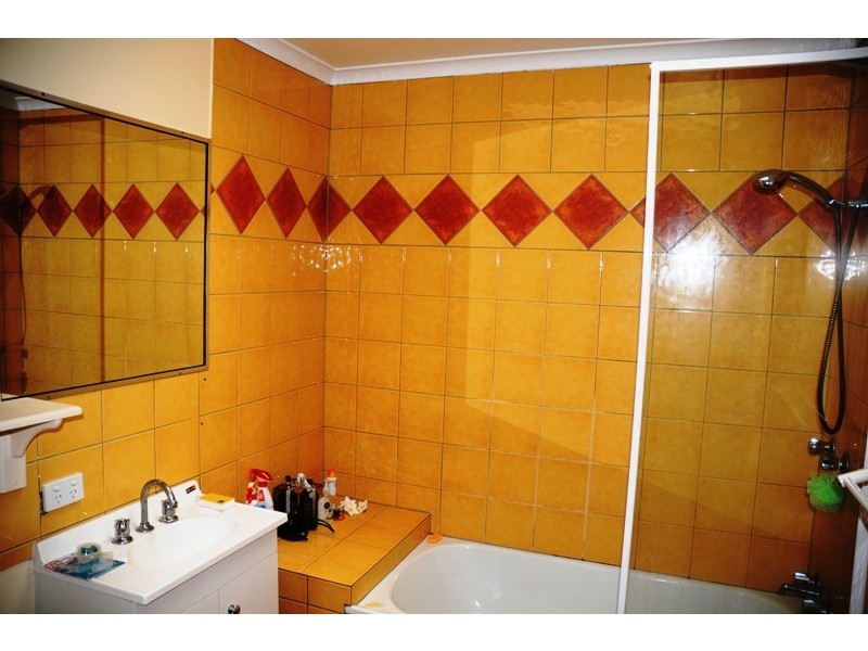 2/8 Efymia st, Daisy Hill QLD 4127