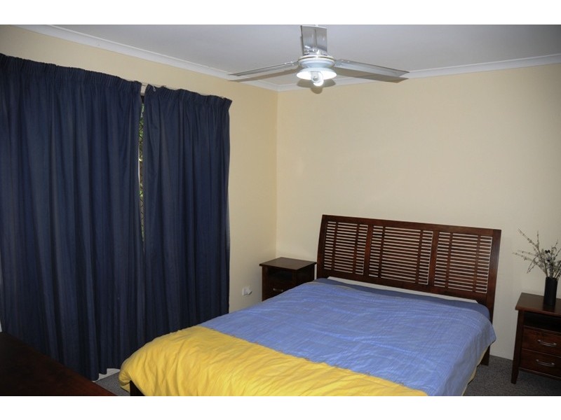 2/8 Efymia st, Daisy Hill QLD 4127