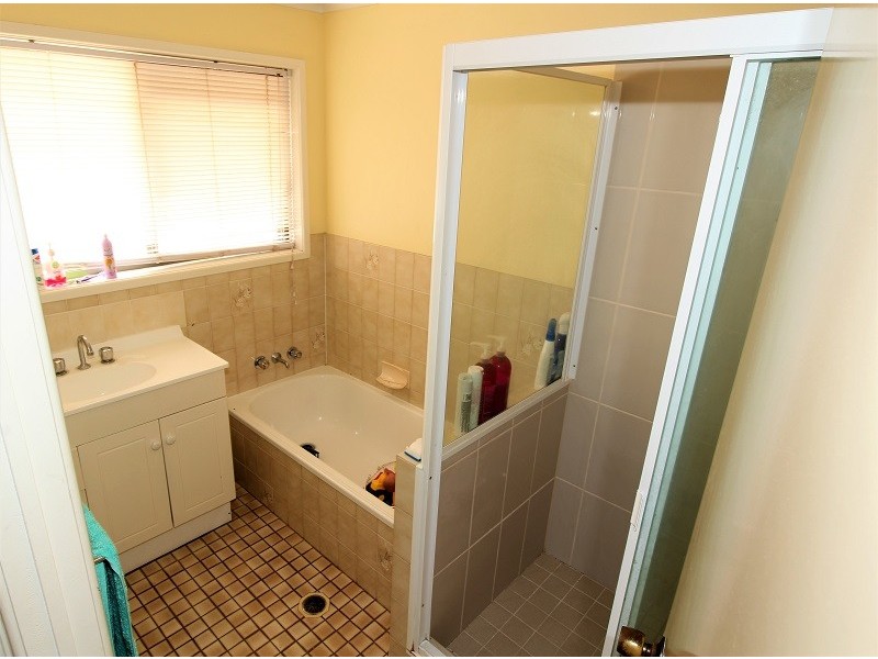 18 Harding Boulevard, Mount Warren Park QLD 4207