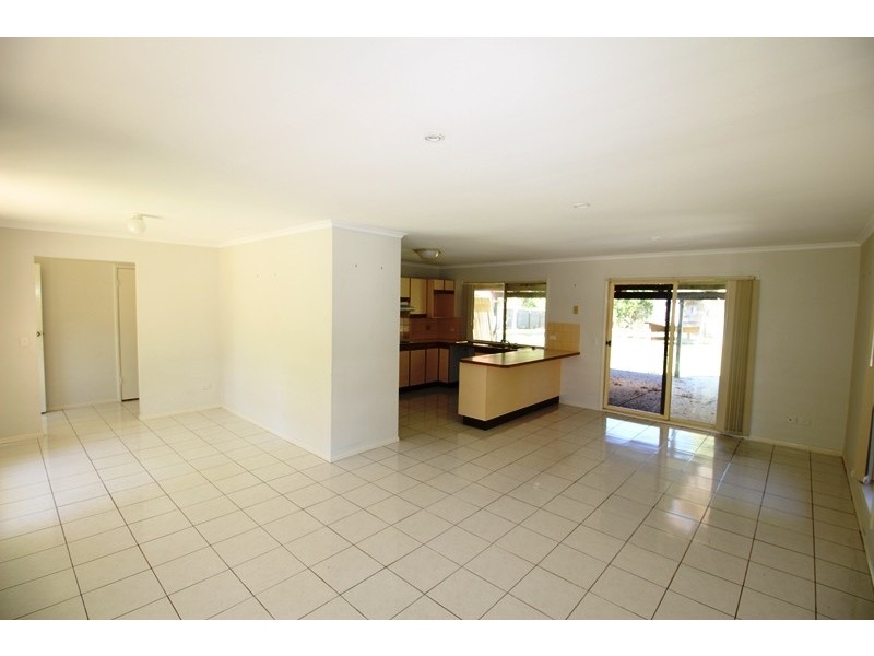 38 Parkway Road, Daisy Hill QLD 4127