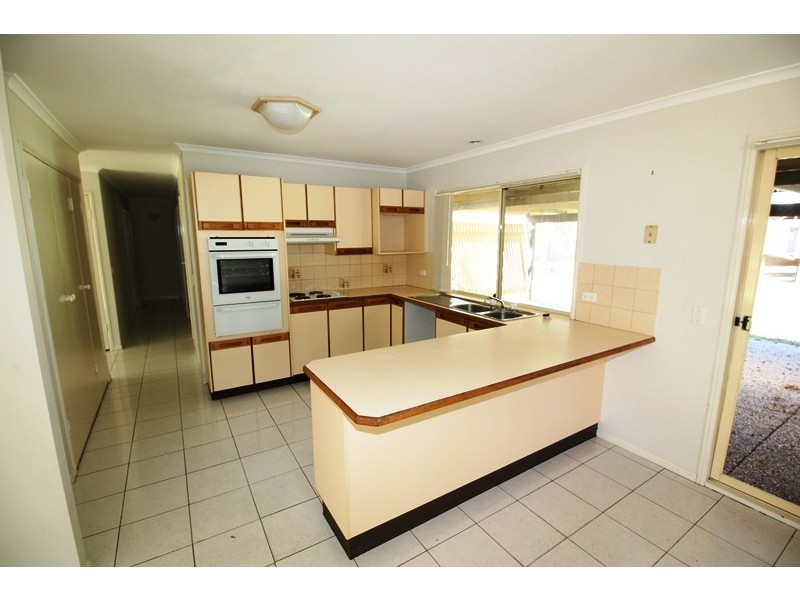 38 Parkway Road, Daisy Hill QLD 4127