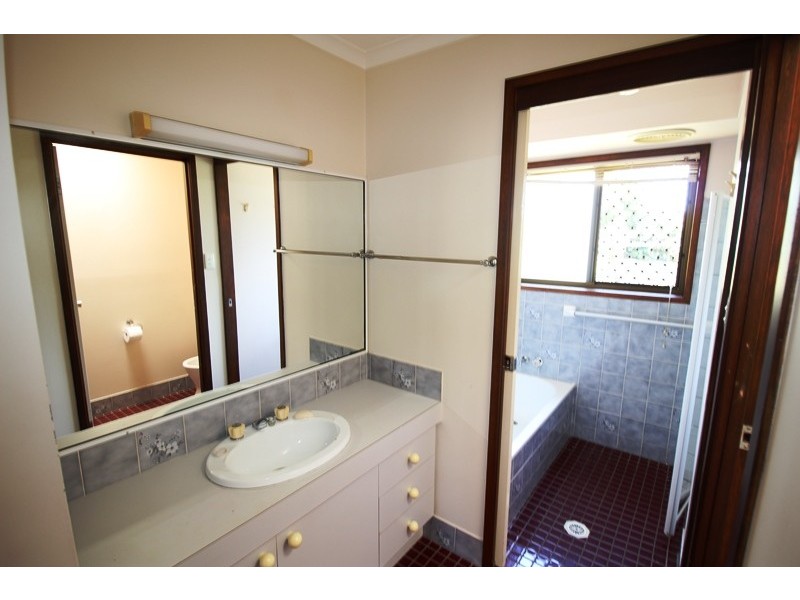 13 Harding Boulevard, Mount Warren Park QLD 4207