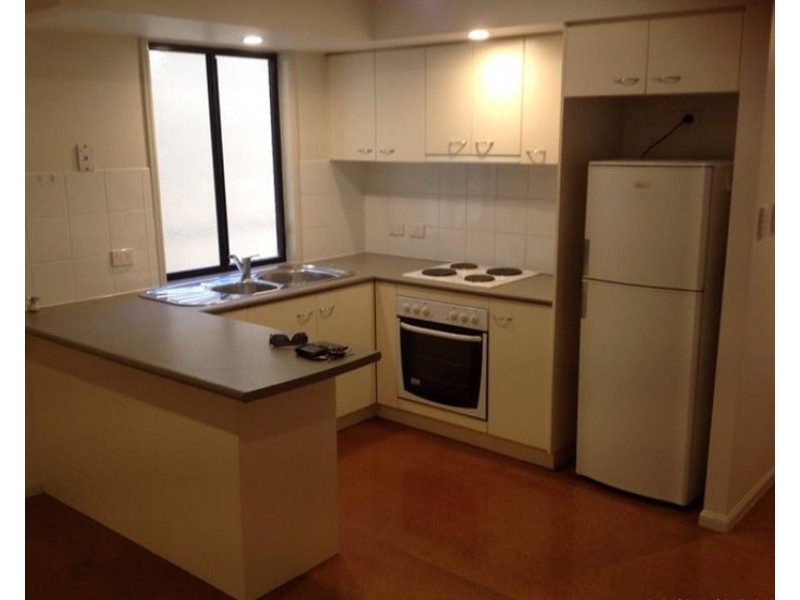 11a Gloucester St, Highgate Hill QLD 4101