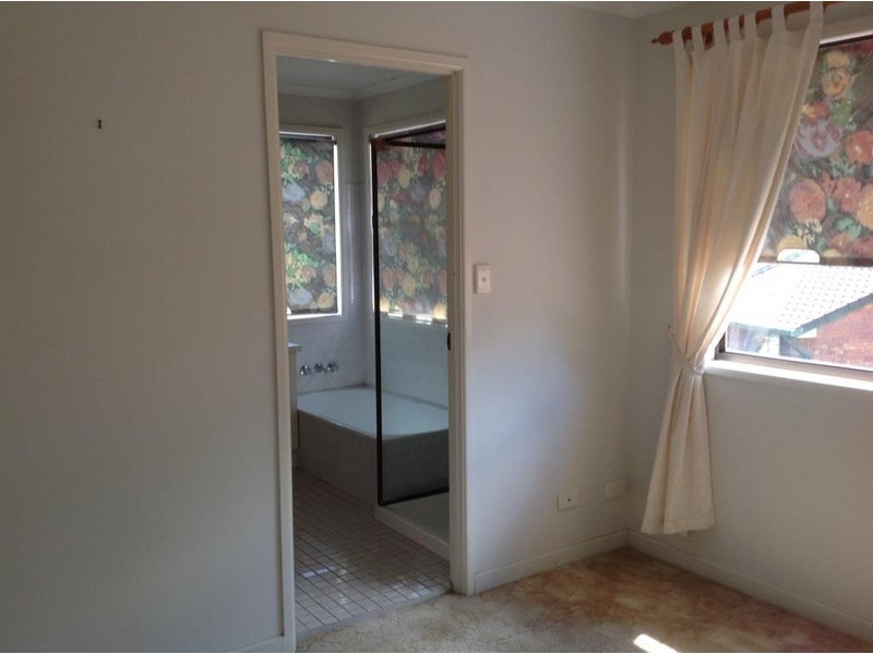 1/12 Delanty Court, Edens Landing QLD 4207