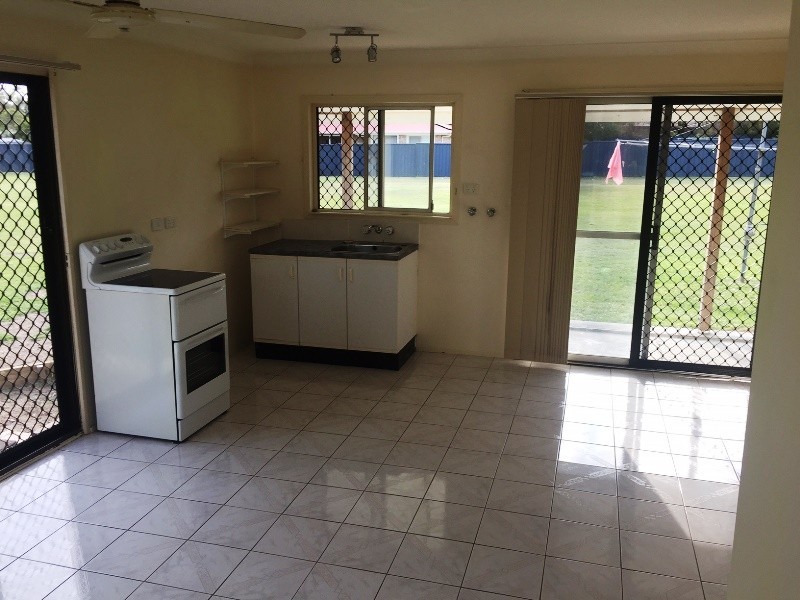 27 Spruce Street, Loganlea QLD 4131