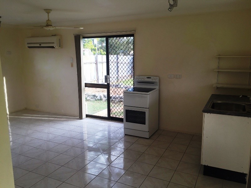 27 Spruce Street, Loganlea QLD 4131