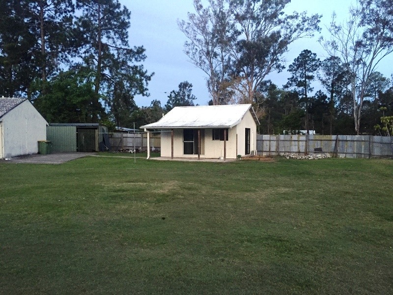 27 Spruce Street, Loganlea QLD 4131