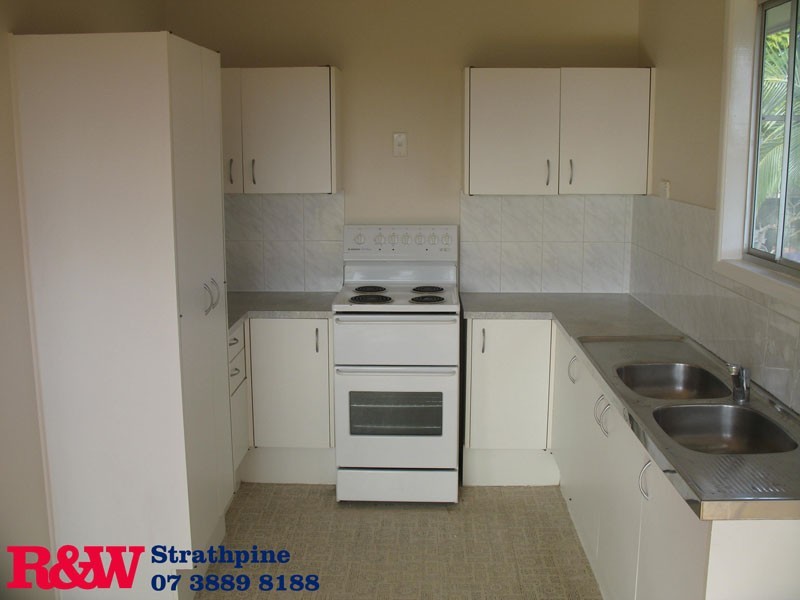 4 Cheltenham Street, Strathpine QLD 4500