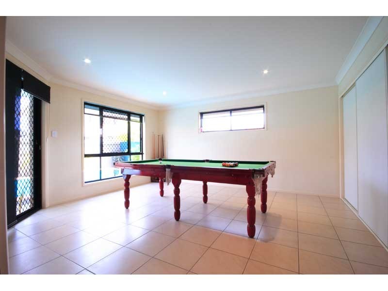 30 Pine Valley Drive, Lawnton QLD 4501