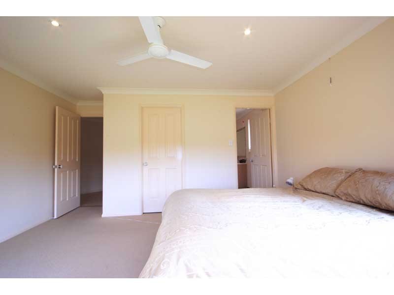 30 Pine Valley Drive, Lawnton QLD 4501