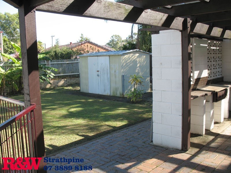 11 Jilloong Street, Strathpine QLD 4500