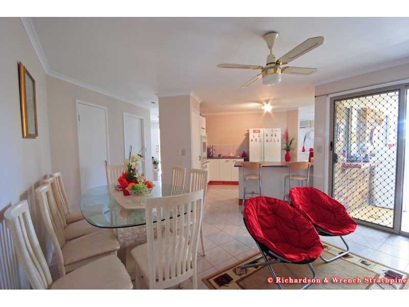 15 Pandanus Court, Kallangur QLD 4503