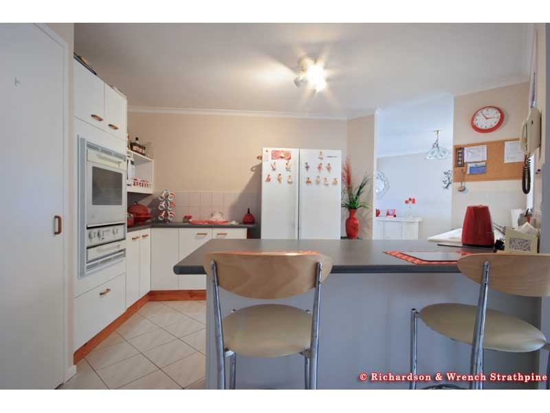 15 Pandanus Court, Kallangur QLD 4503