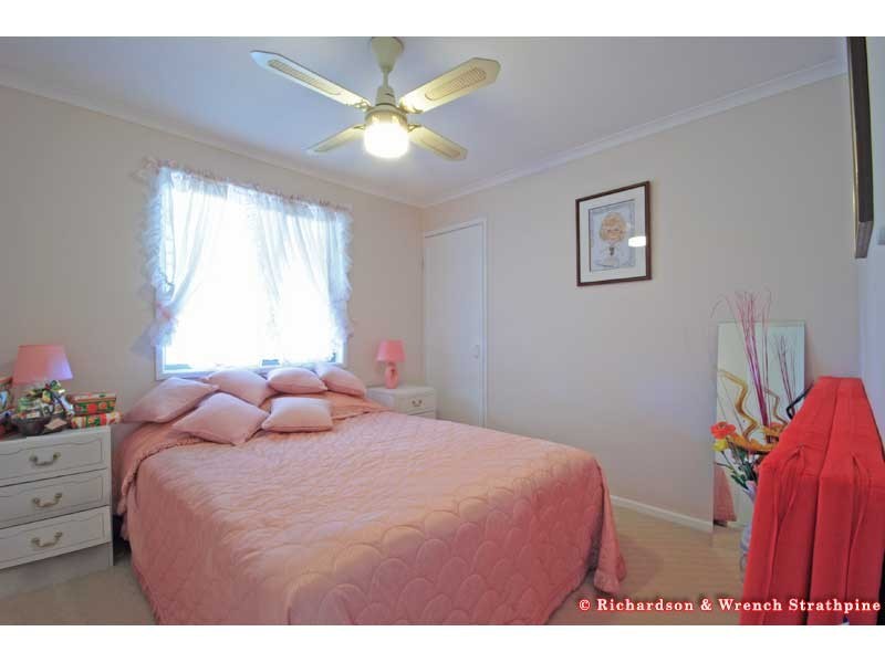 15 Pandanus Court, Kallangur QLD 4503