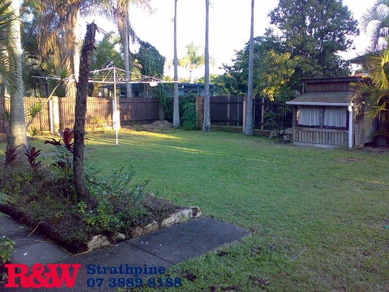 10 Ernie St, Albany Creek QLD 4035
