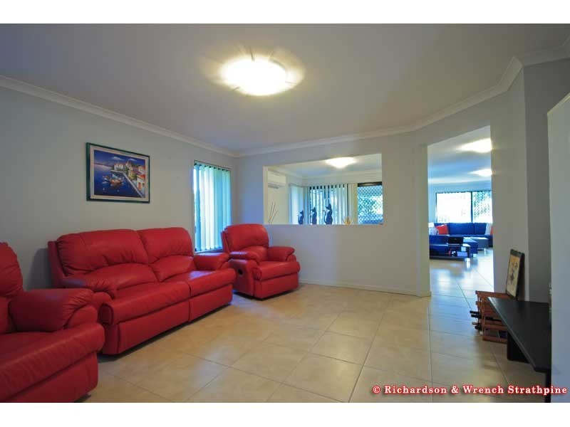 33 Bella Street, Cashmere QLD 4500