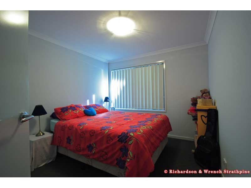 33 Bella Street, Cashmere QLD 4500