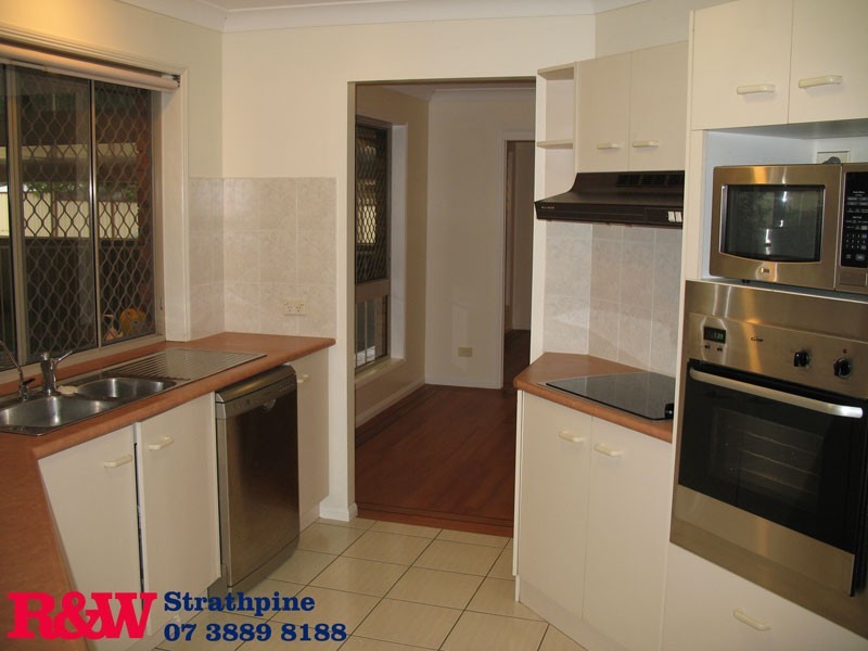 11 Kurrajong, Warner QLD 4500